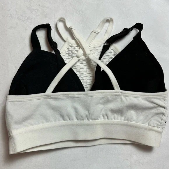 Vesi Star black and white mesh sports bra with crisscross back - Picture 4 of 7